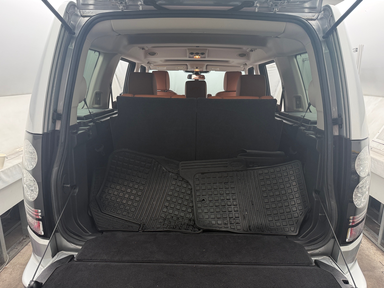 Thumbnail: 2016 Land Rover LR4 - 6