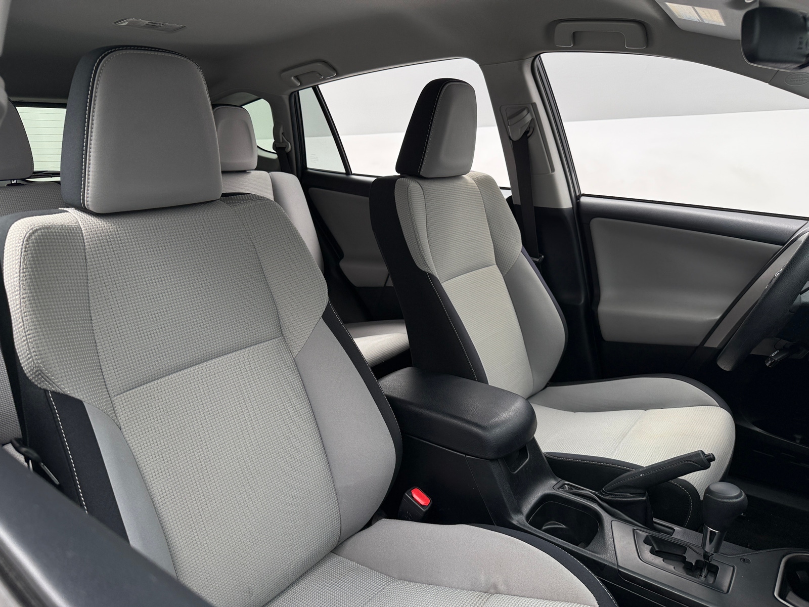 Thumbnail: 2018 Toyota RAV4 - 2