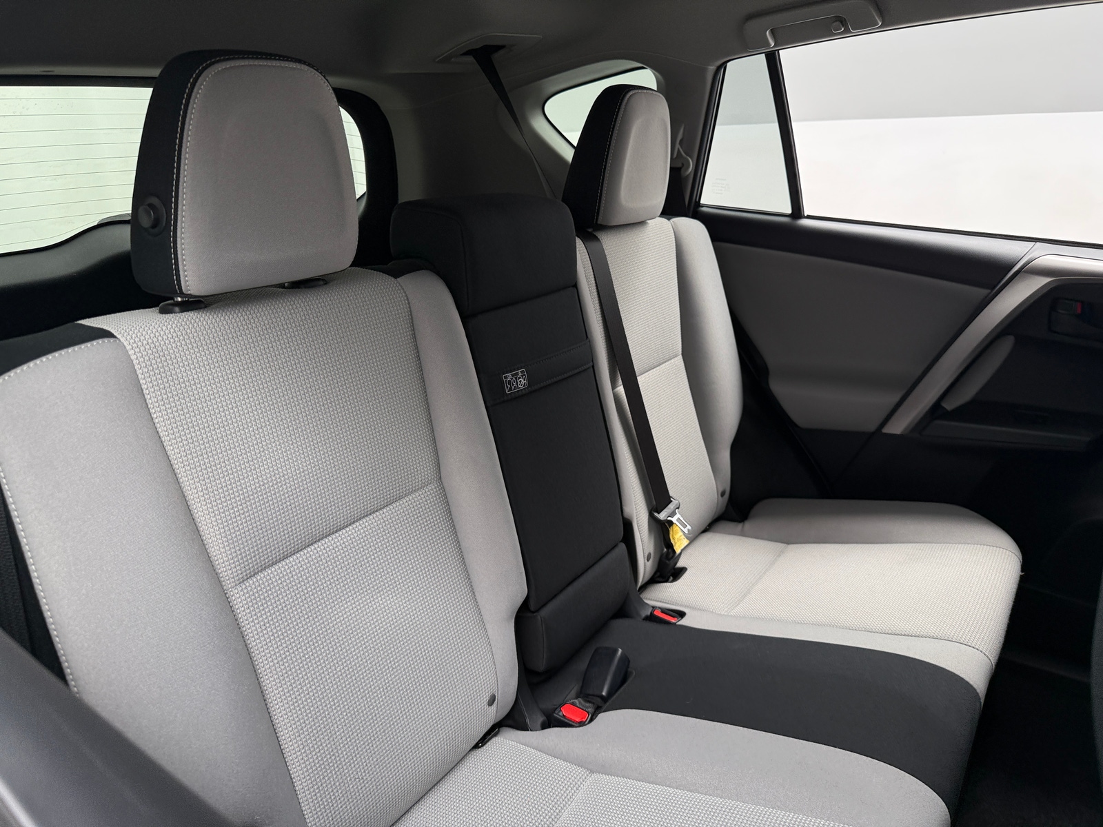 Thumbnail: 2018 Toyota RAV4 - 6