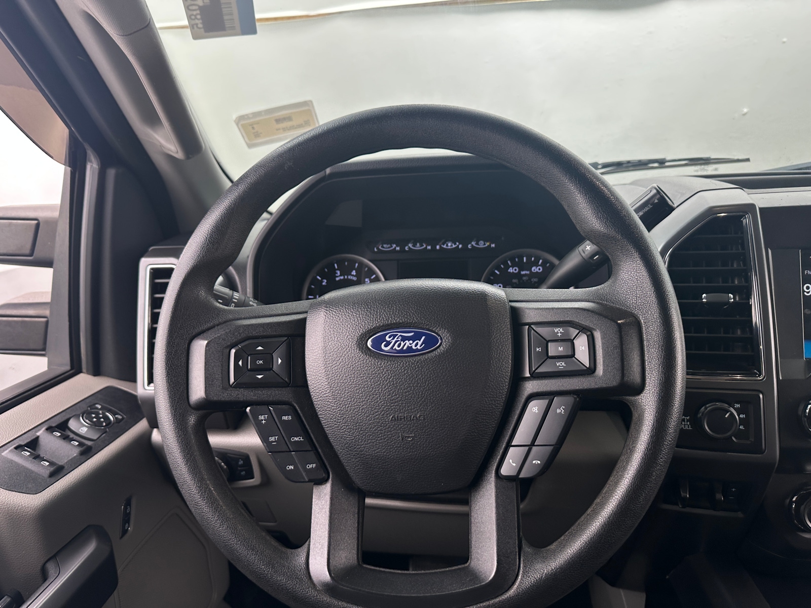 Thumbnail: 2019 Ford Econoline - 5