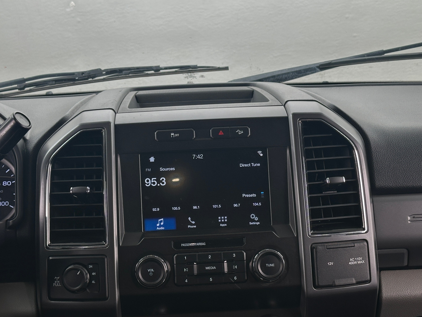 Thumbnail: 2019 Ford Econoline - 4