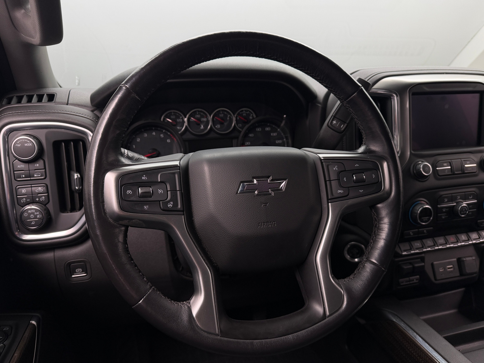 Thumbnail: 2020 Chevrolet Silverado 1500 - 5