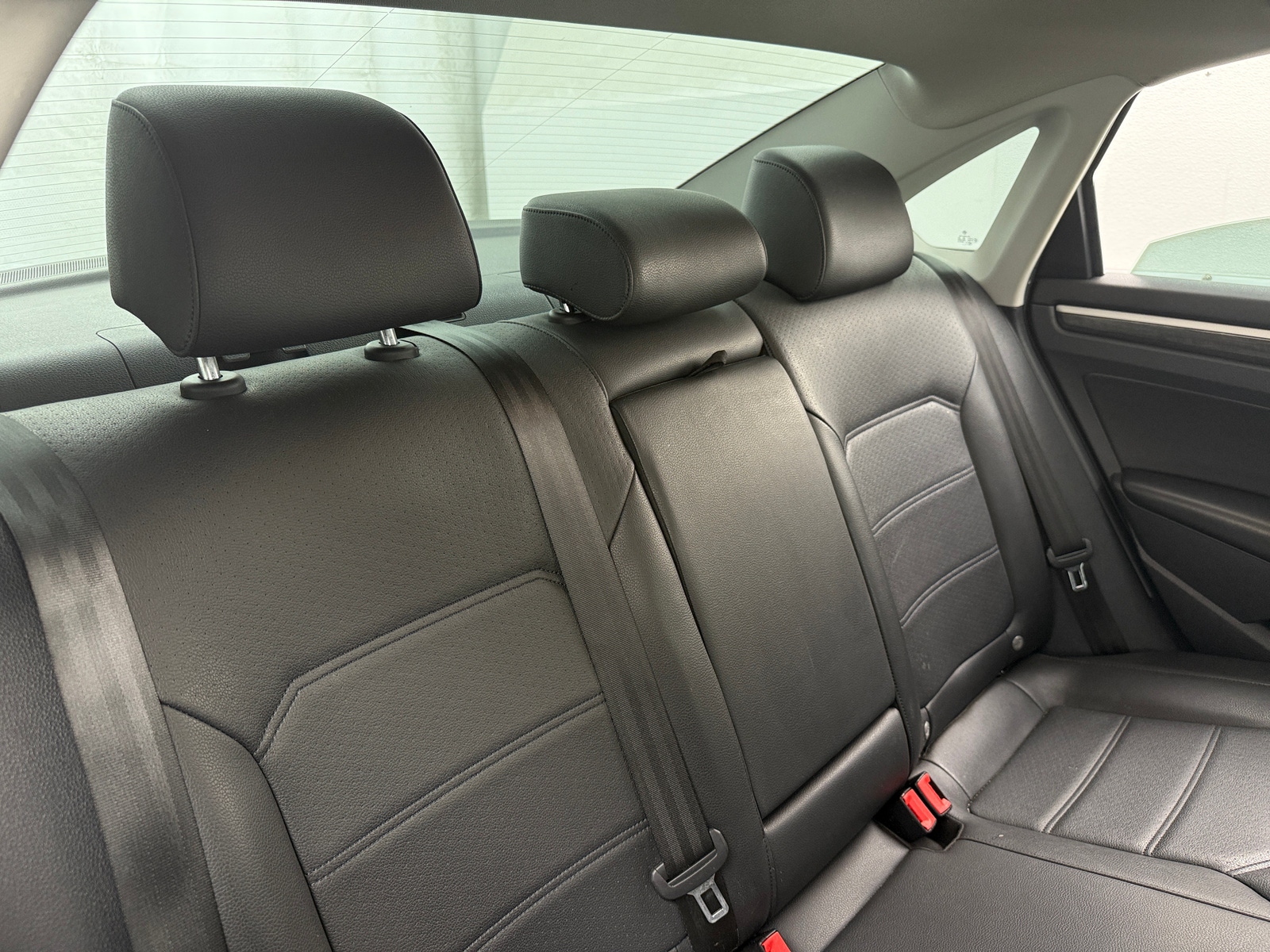 Thumbnail: 2016 Volkswagen Passat - 6
