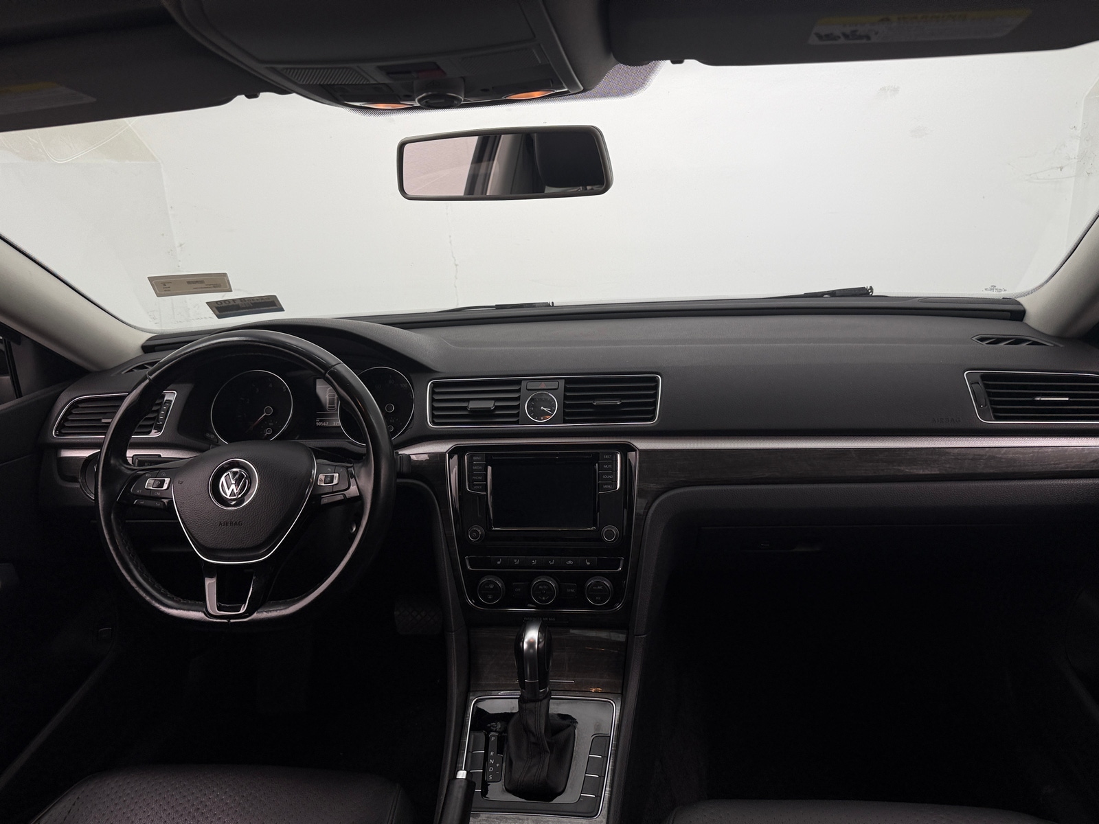 Thumbnail: 2016 Volkswagen Passat - 3
