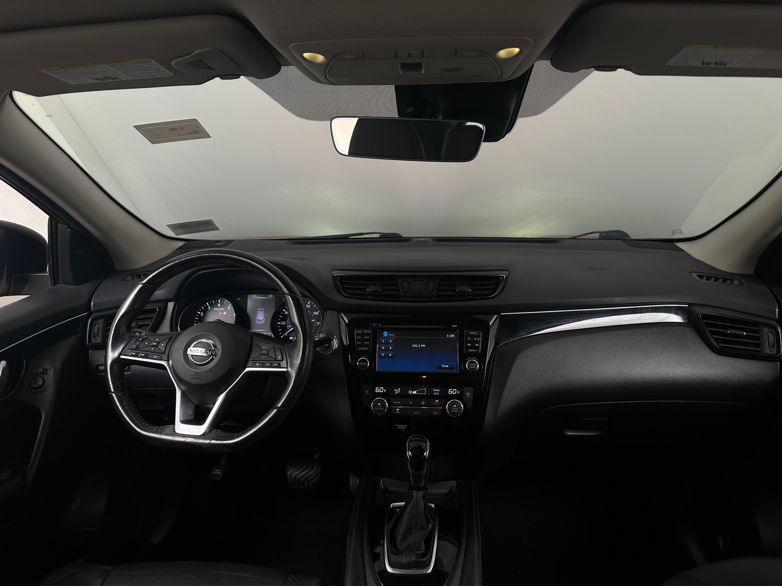 Thumbnail: 2017 Nissan Rogue Sport - 2