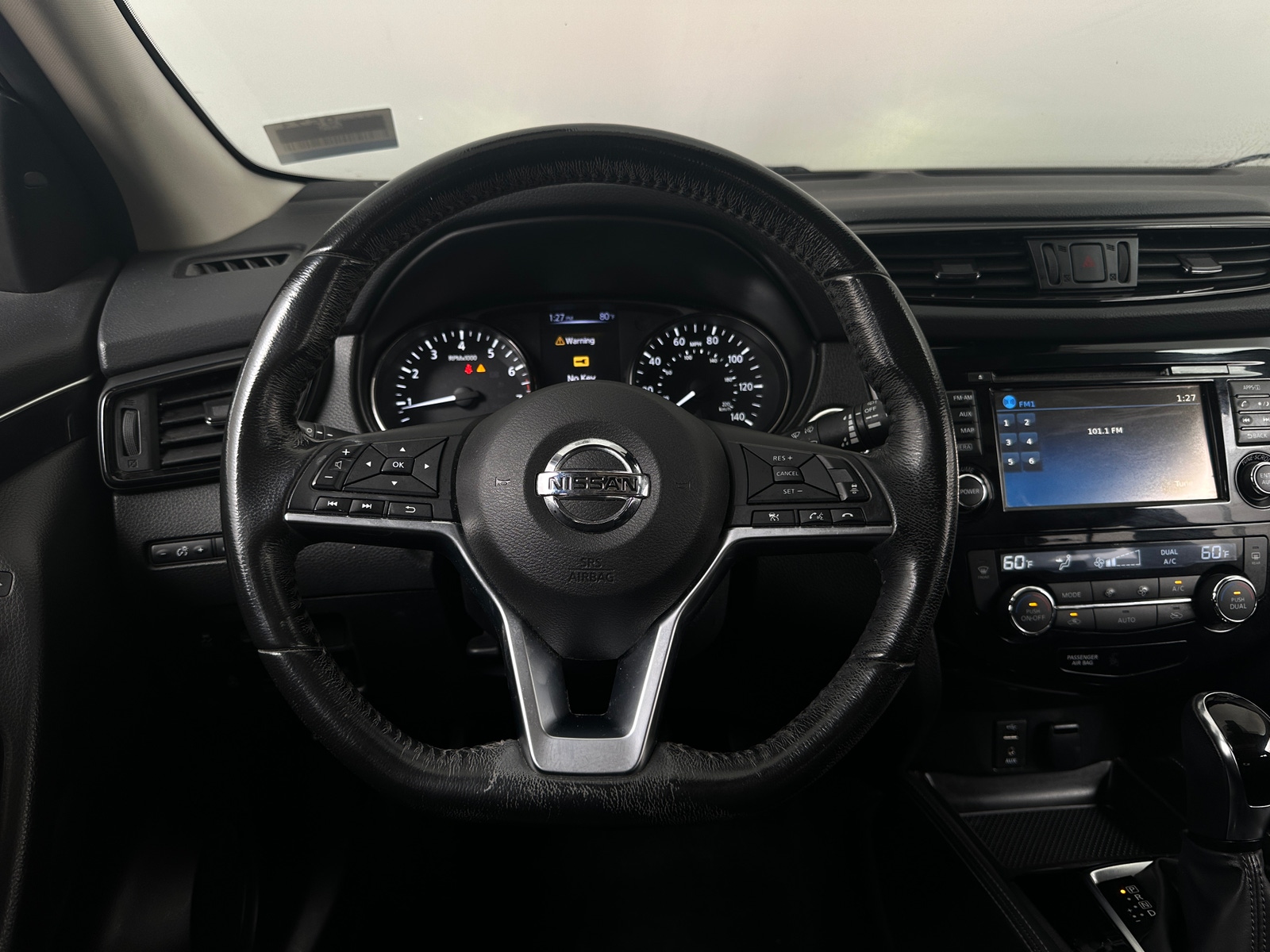 Thumbnail: 2017 Nissan Rogue Sport - 4