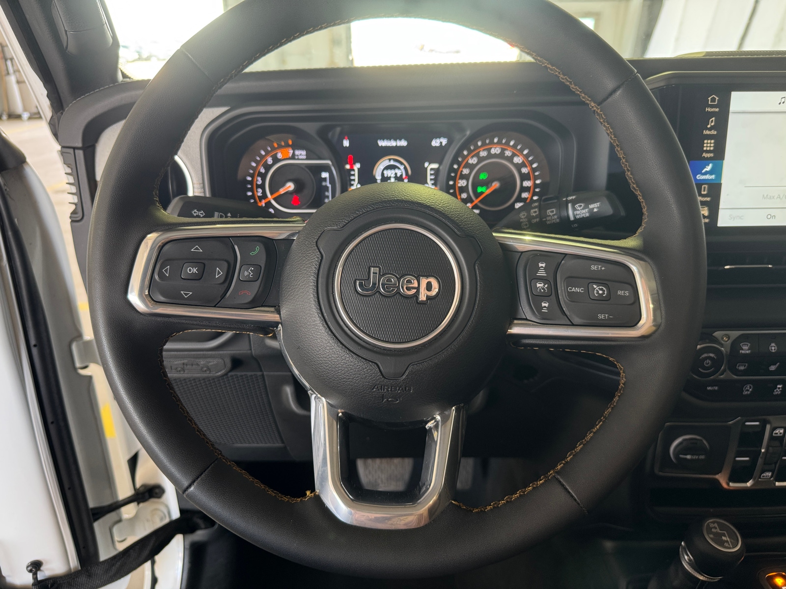 Thumbnail: 2025 Jeep Wrangler - 5