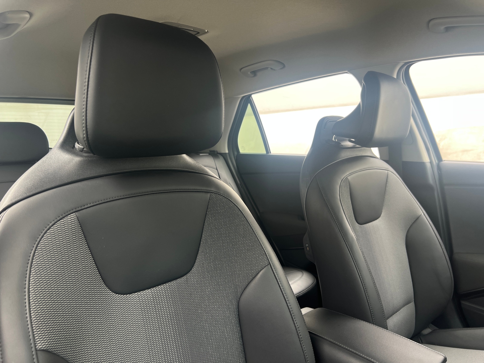 Thumbnail: 2023 Kia Niro - 2