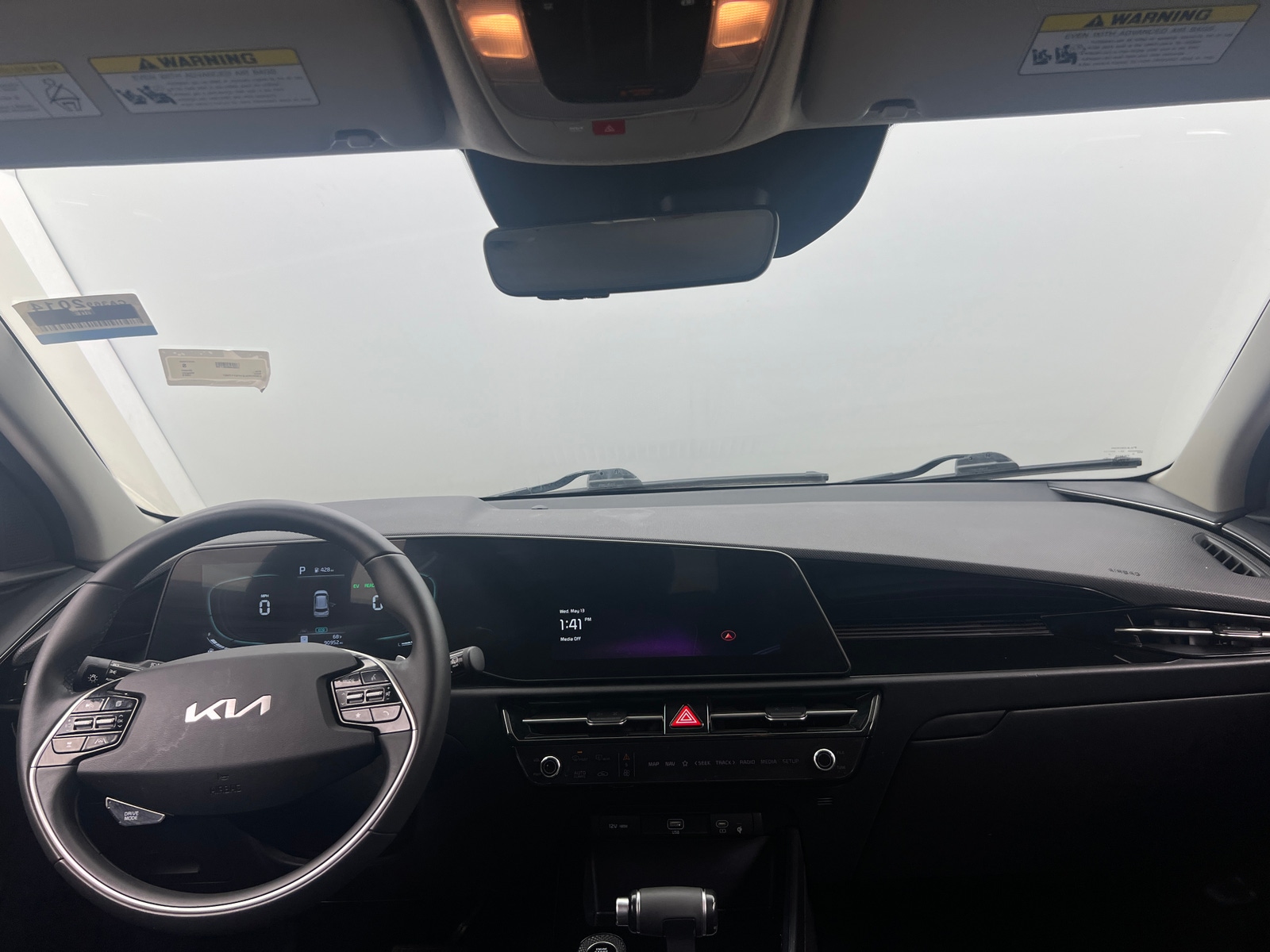 Thumbnail: 2023 Kia Niro - 3