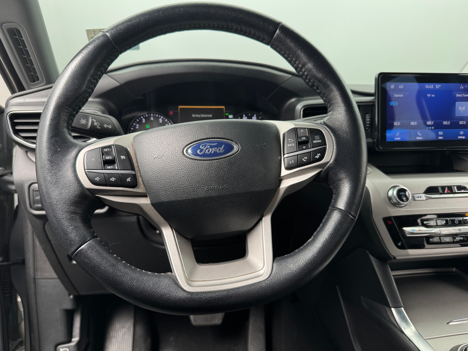 Thumbnail: 2023 Ford Explorer - 4