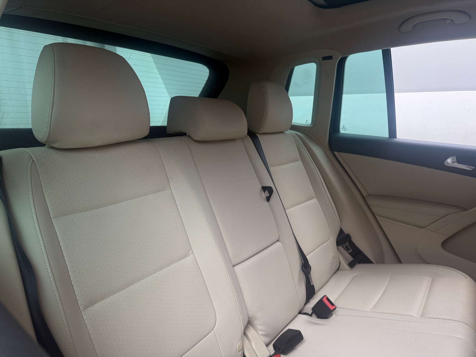 Thumbnail: 2017 Volkswagen Tiguan - 5