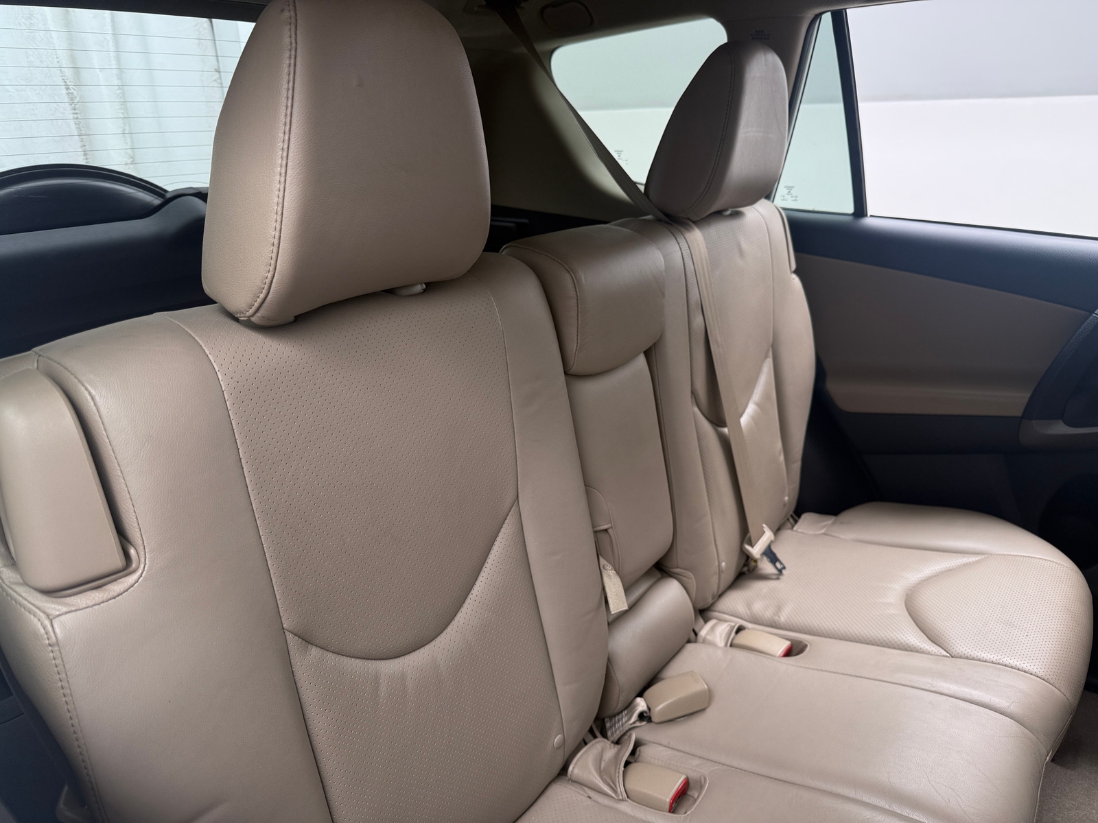 Thumbnail: 2011 Toyota RAV4 - 6