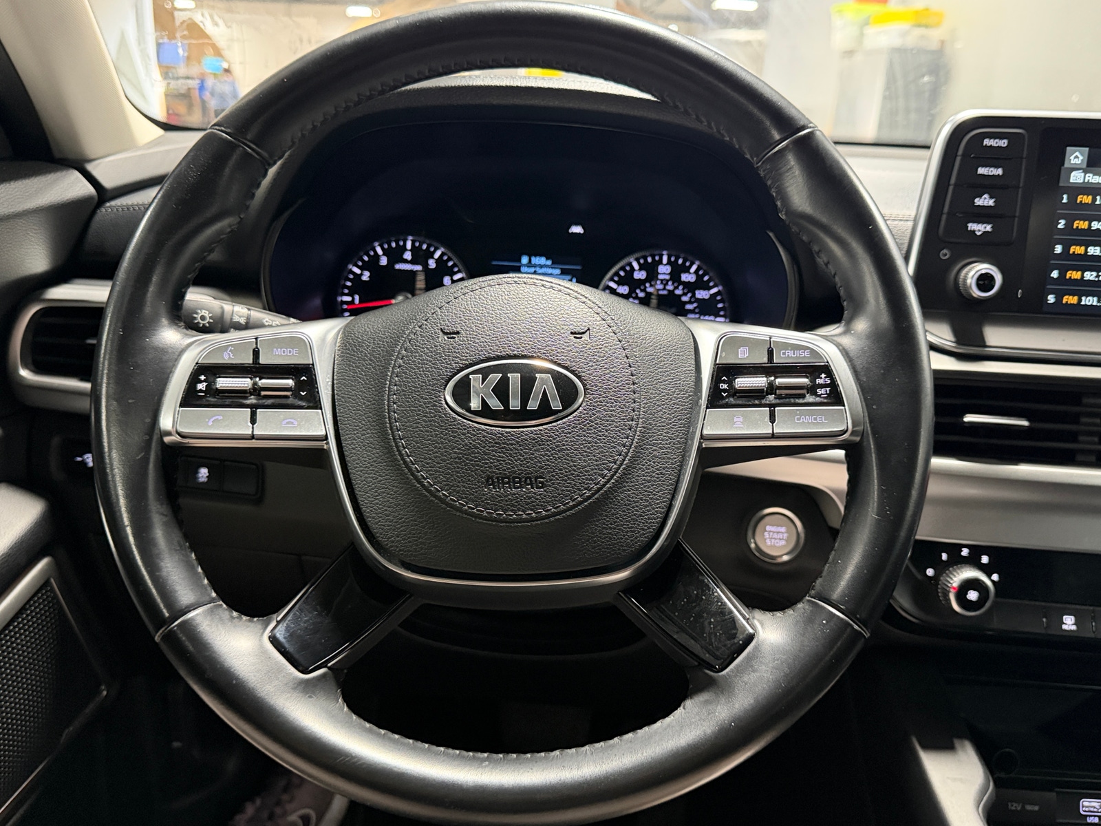 Thumbnail: 2021 Kia Telluride - 4