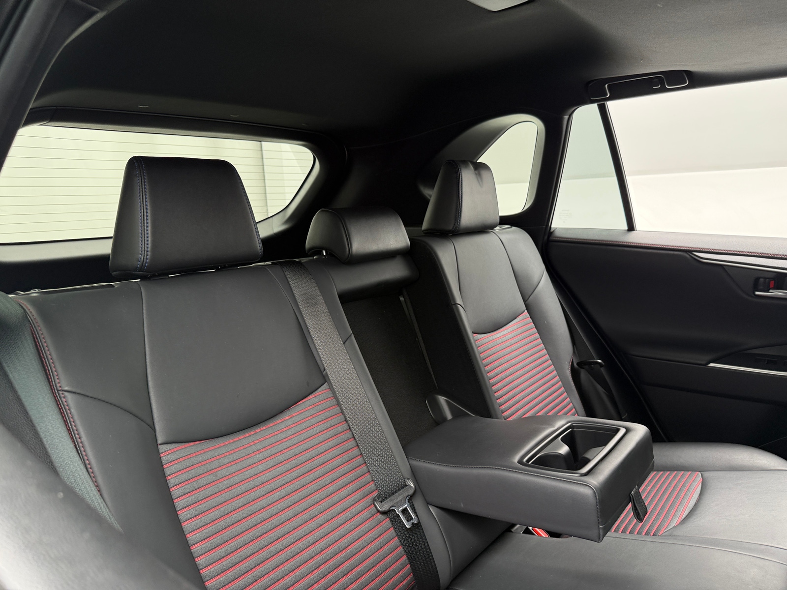 Thumbnail: 2022 Toyota RAV4 - 6