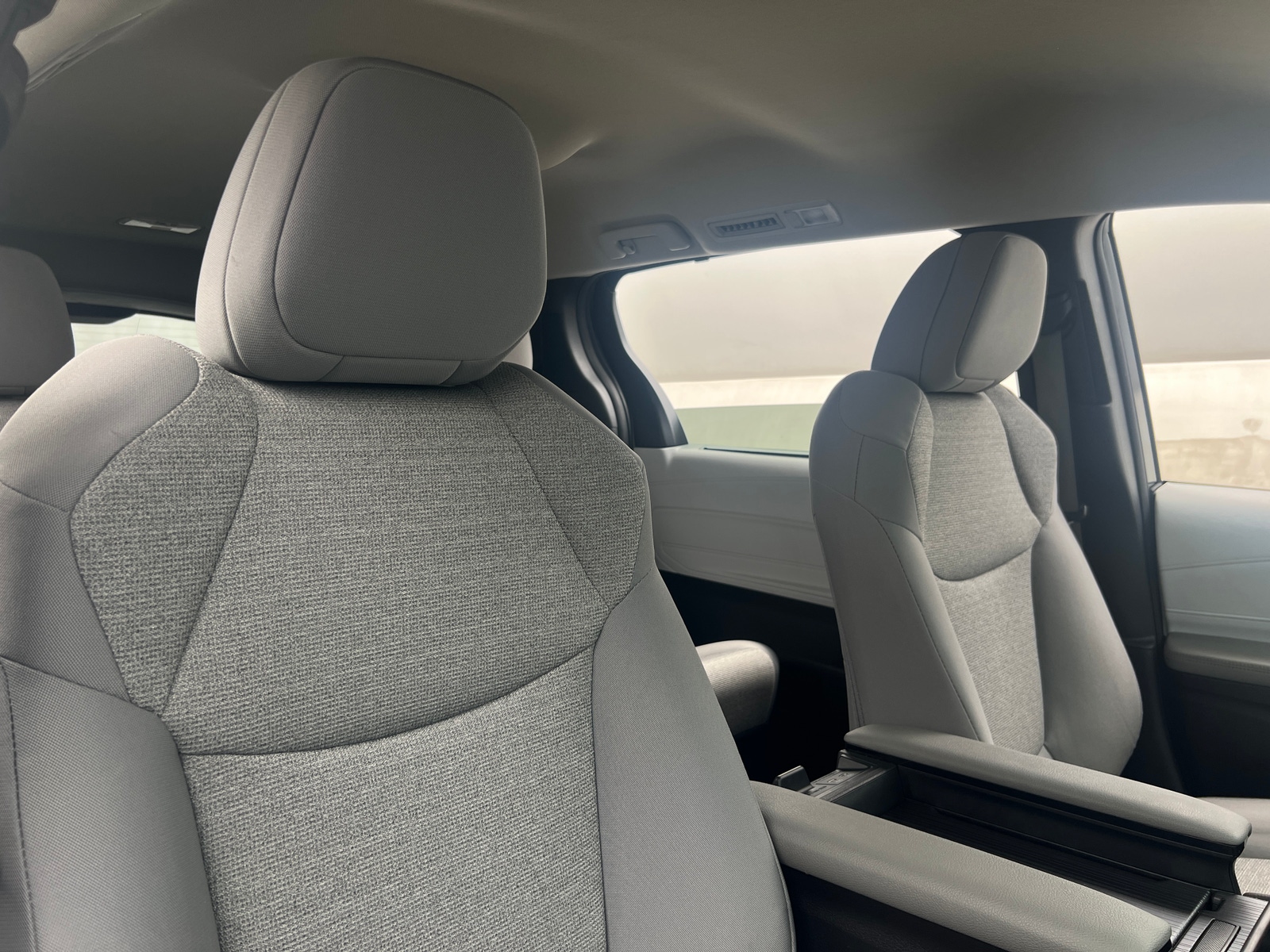 Thumbnail: 2025 Toyota Sienna - 2
