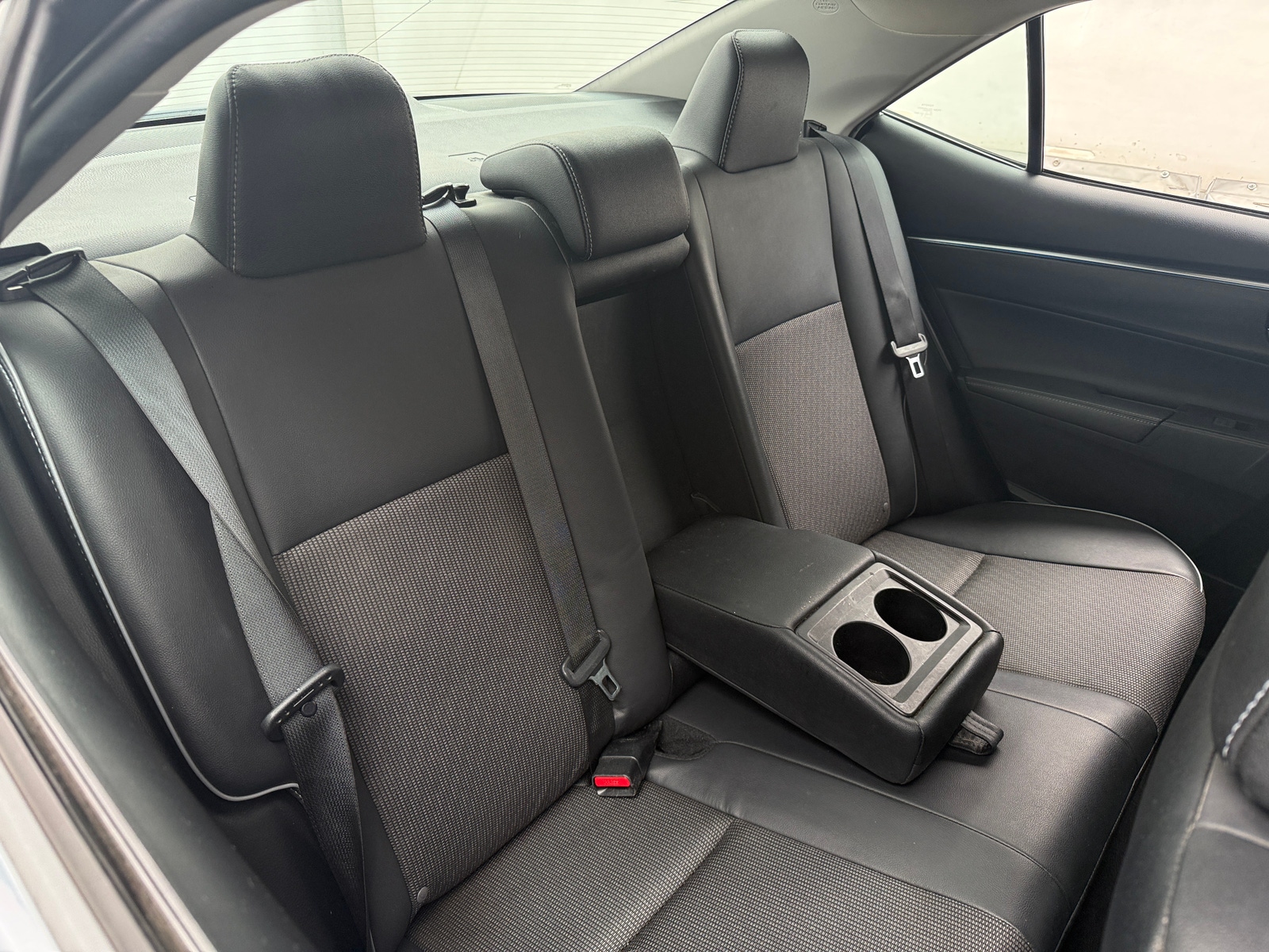 Thumbnail: 2016 Toyota Corolla - 6