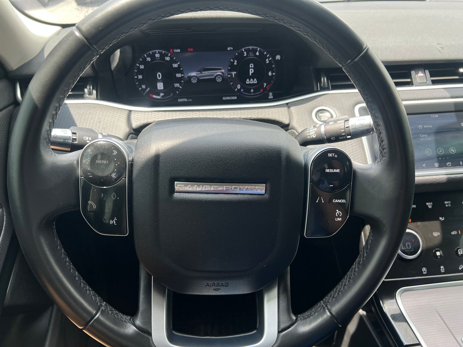 Thumbnail: 2020 Land Rover Range Rover Evoque - 4