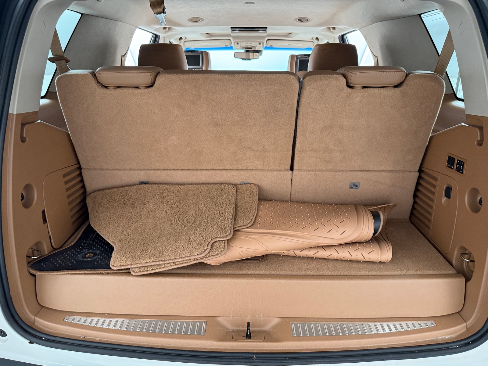 Thumbnail: 2016 Cadillac Escalade - 6