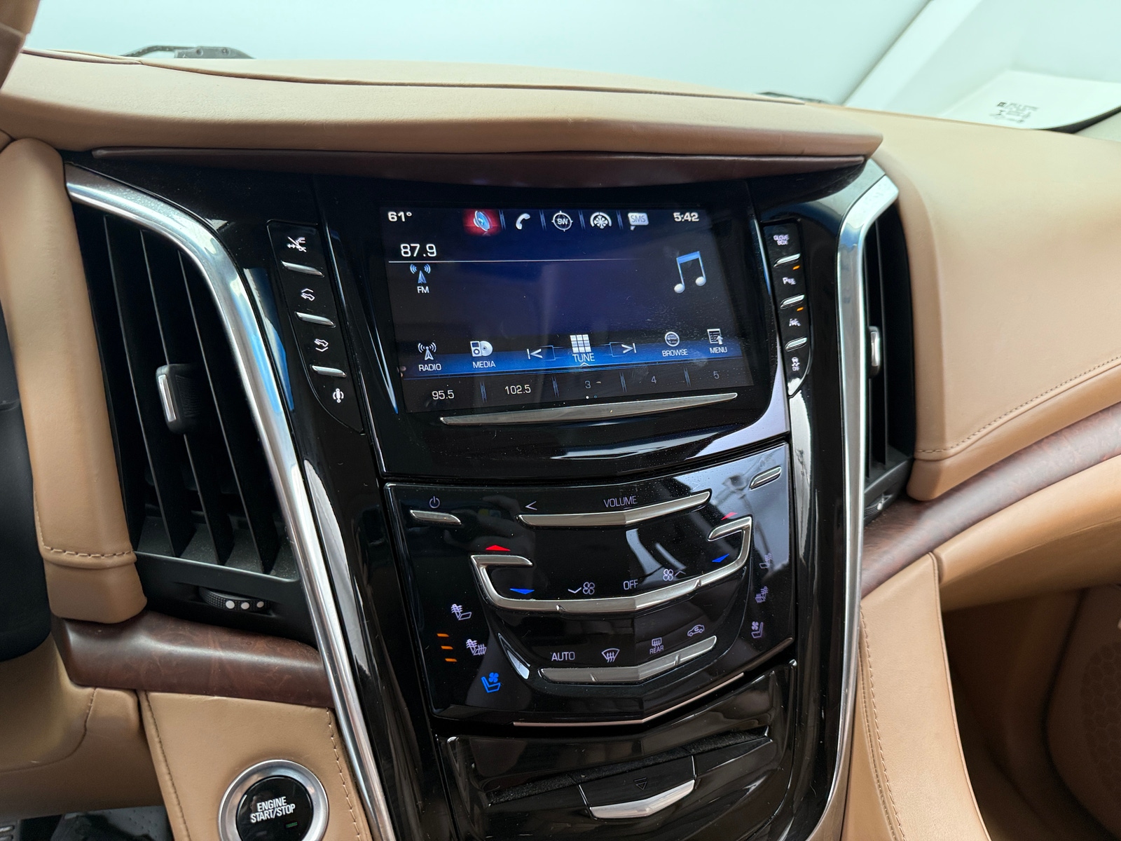 Thumbnail: 2016 Cadillac Escalade - 3
