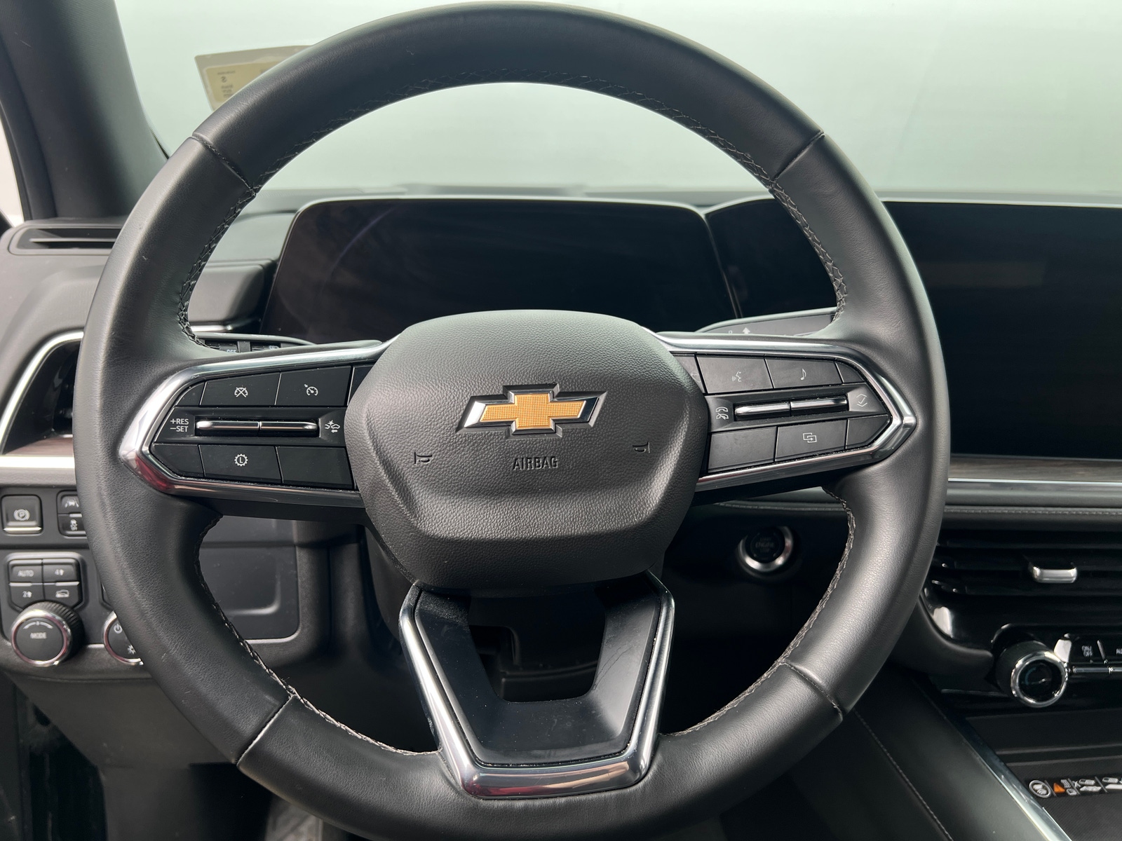 Thumbnail: 2025 Chevrolet Tahoe - 4