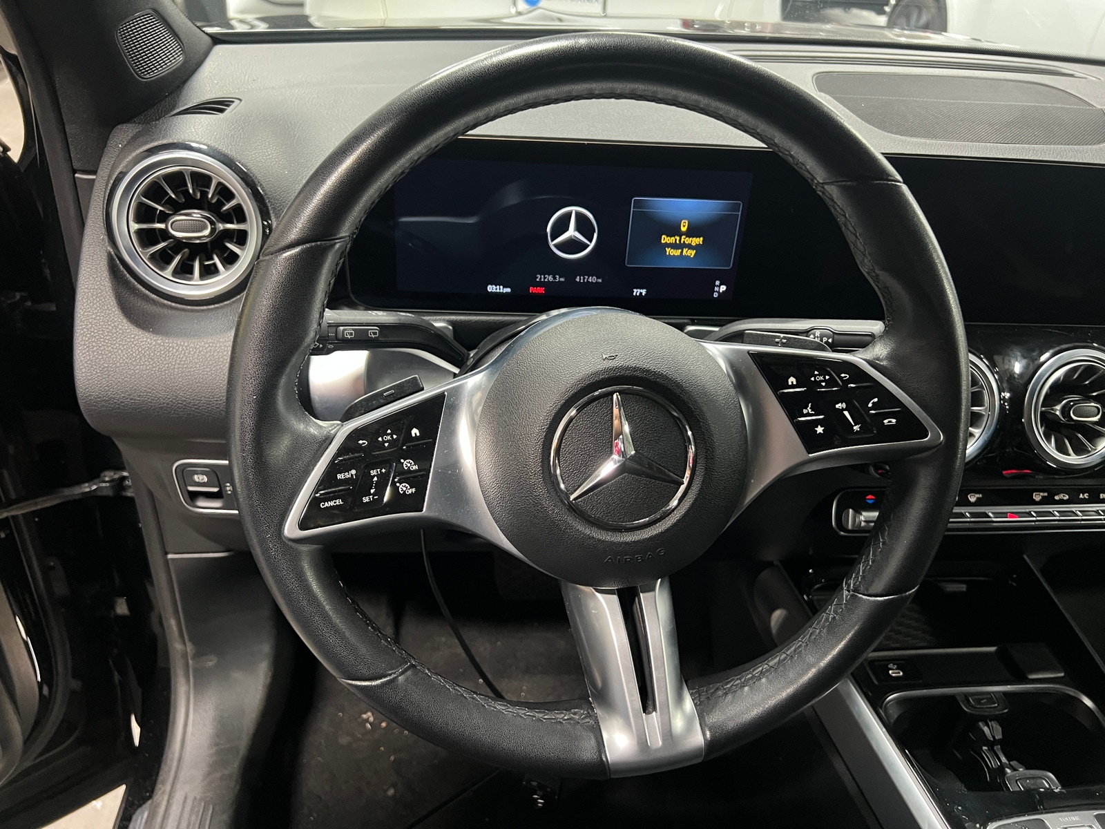 Thumbnail: 2025 Mercedes-Benz GLB - 4