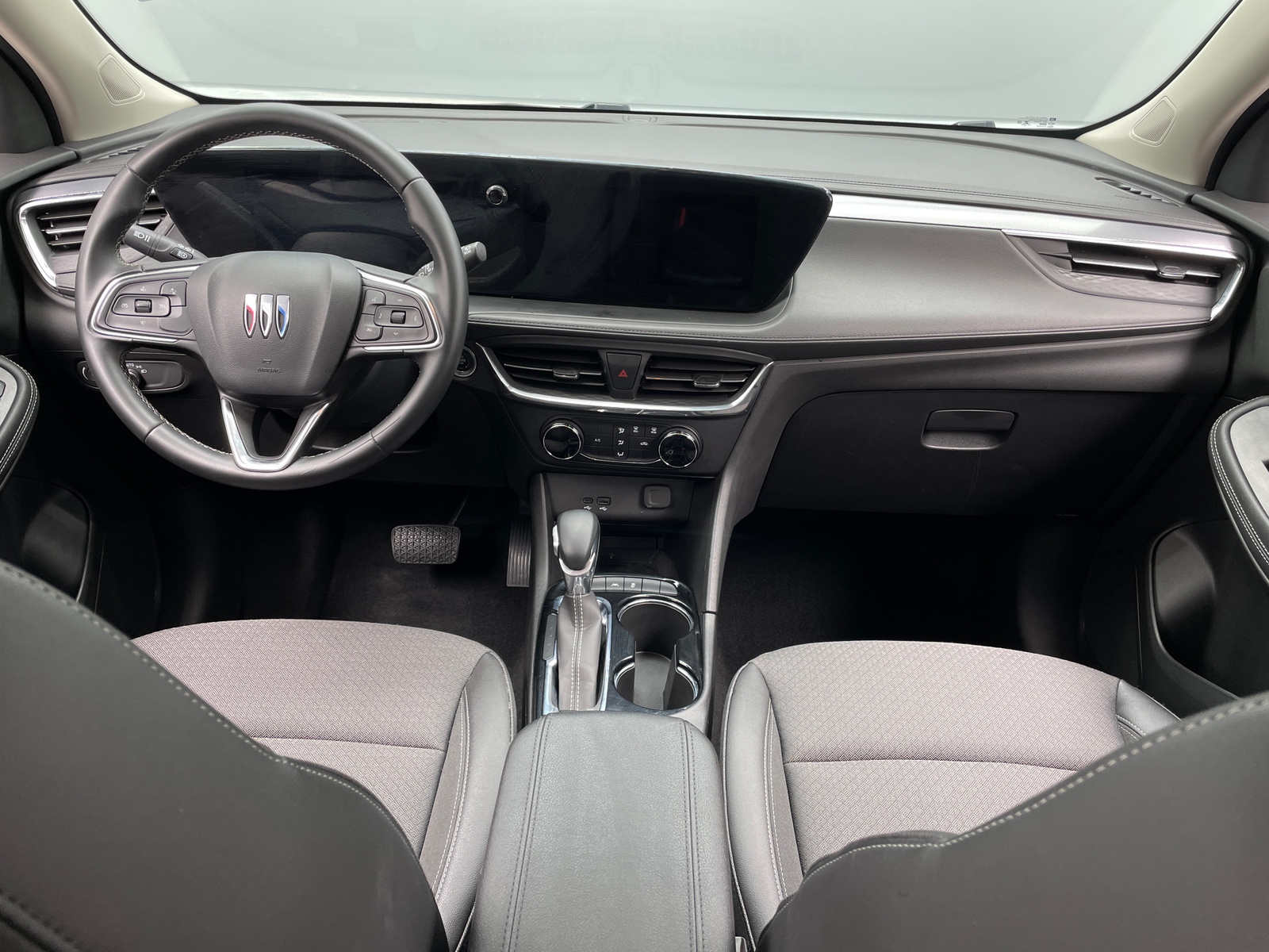 Thumbnail: 2025 Buick Encore GX - 2