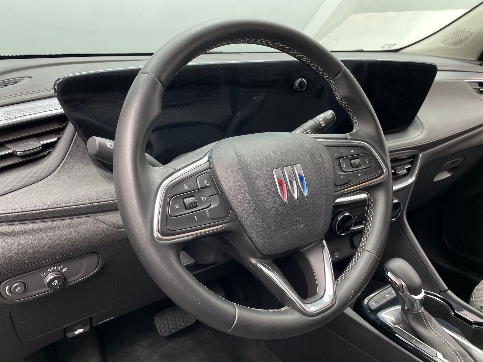 Thumbnail: 2025 Buick Encore GX - 4