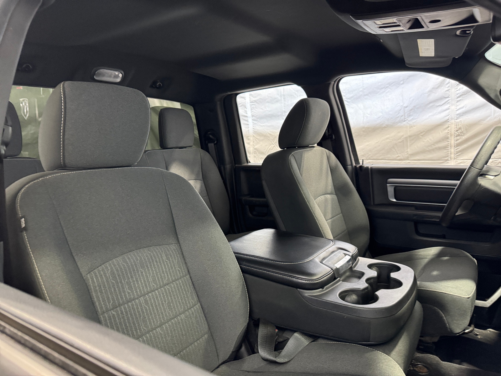 Thumbnail: 2022 RAM 1500 Classic - 2