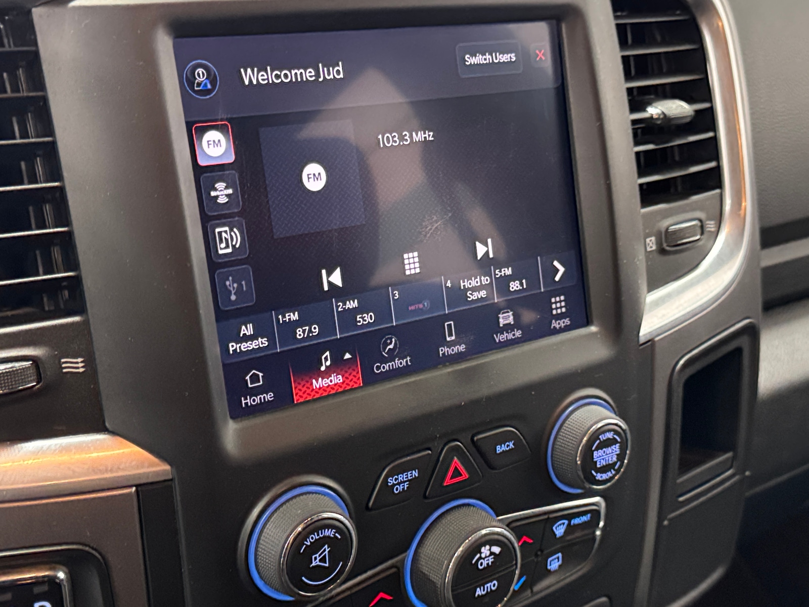 Thumbnail: 2022 RAM 1500 Classic - 4