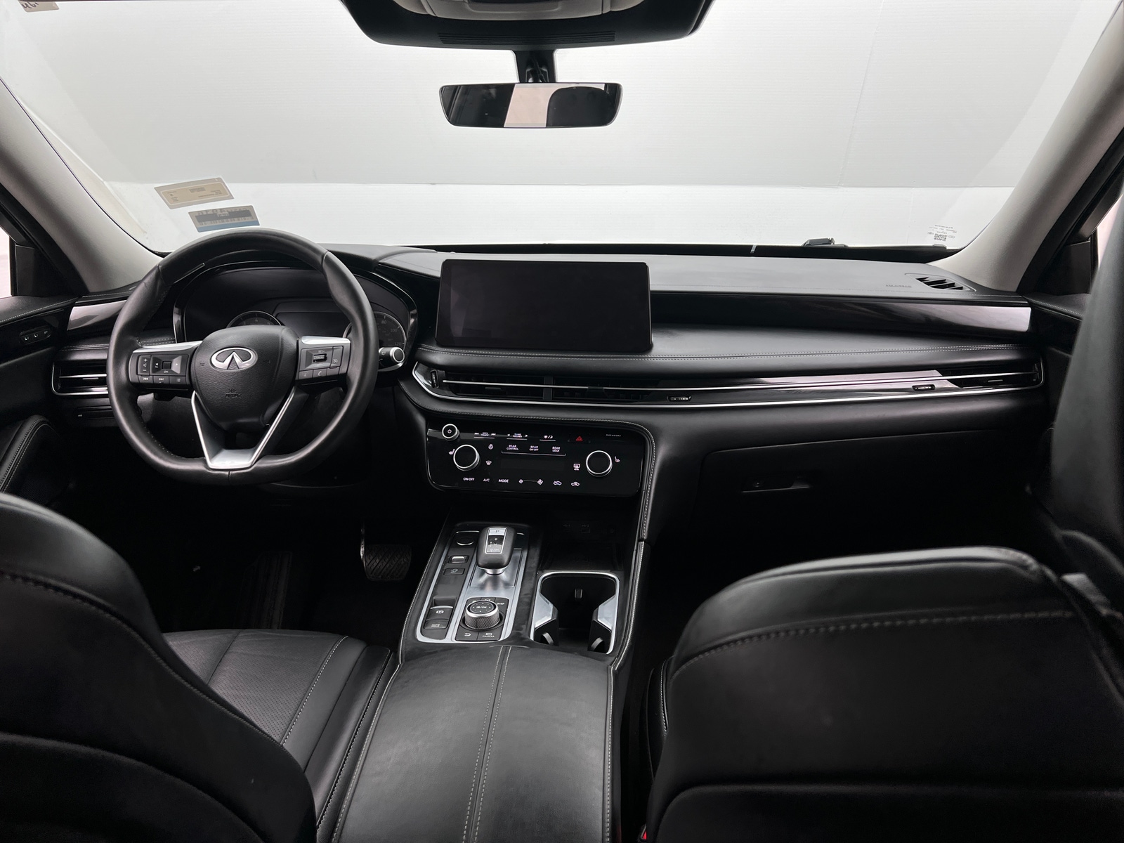 Thumbnail: 2023 INFINITI QX60 - 2