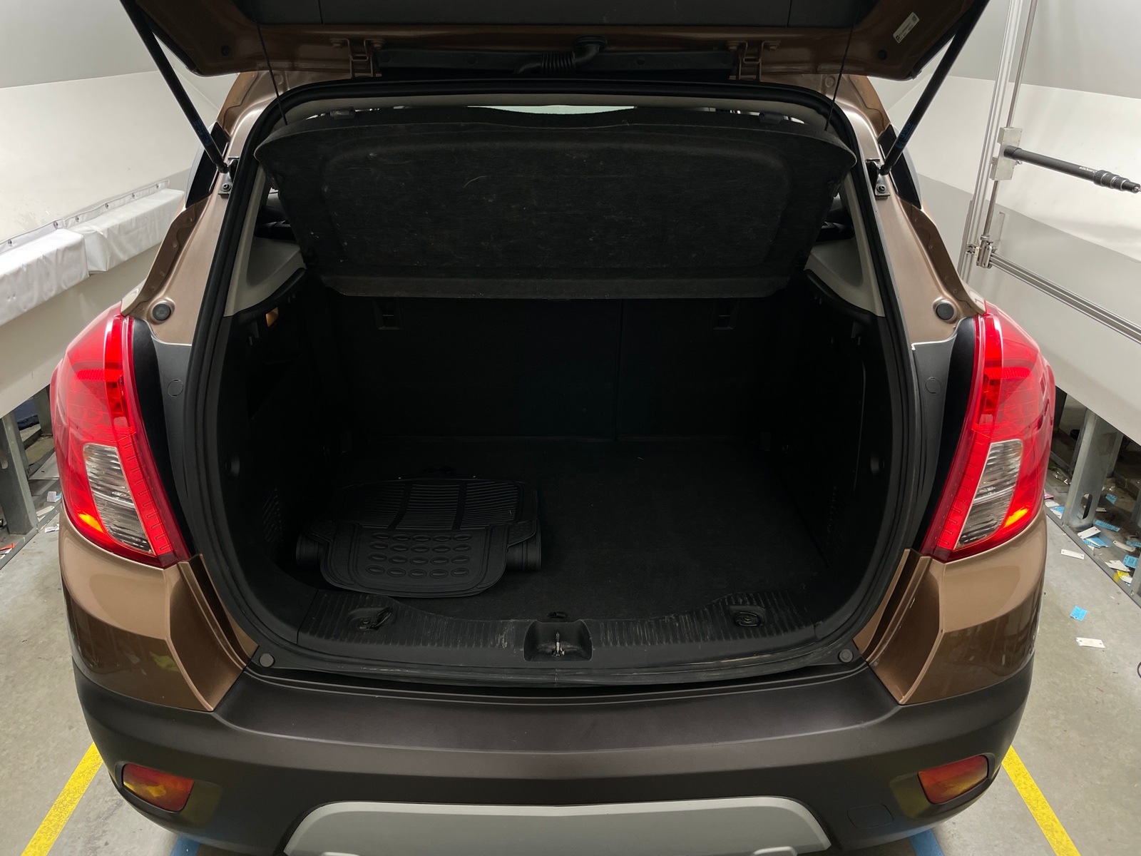 Thumbnail: 2016 Buick Encore - 6