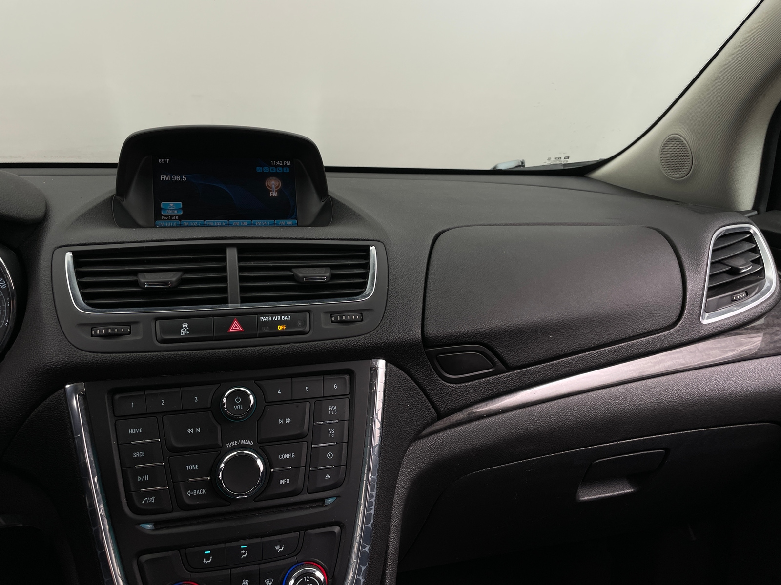 Thumbnail: 2016 Buick Encore - 3