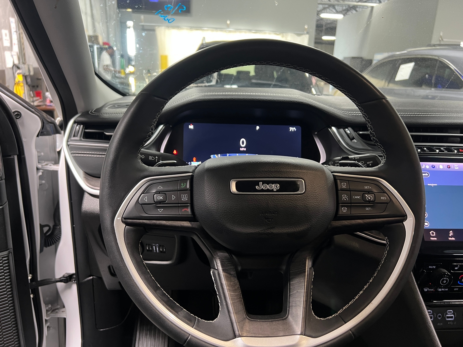 Thumbnail: 2023 Jeep Grand Cherokee - 4