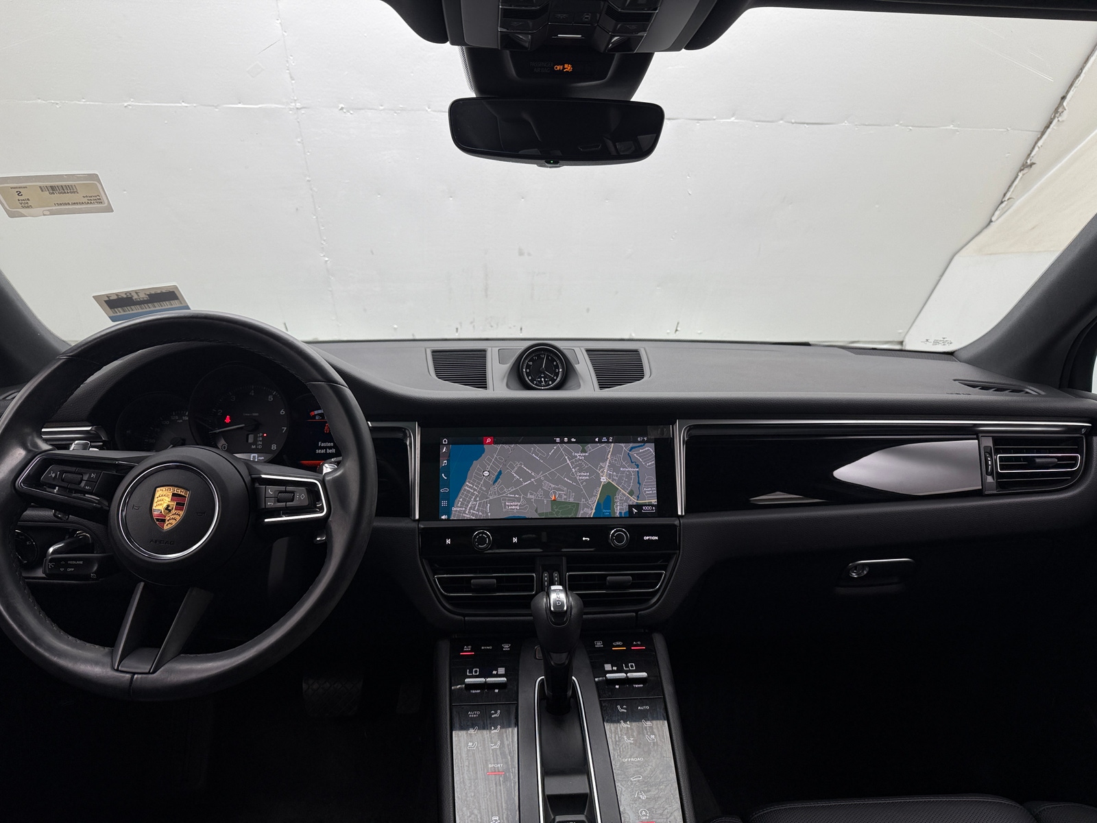 Thumbnail: 2022 Porsche Macan - 2