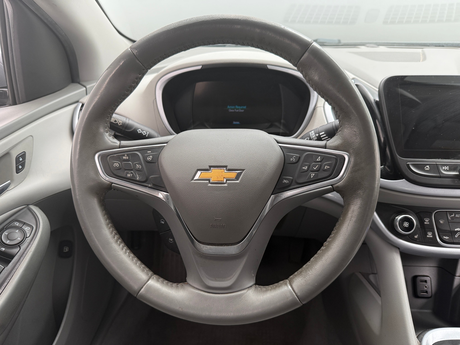 Thumbnail: 2018 Chevrolet Volt - 4