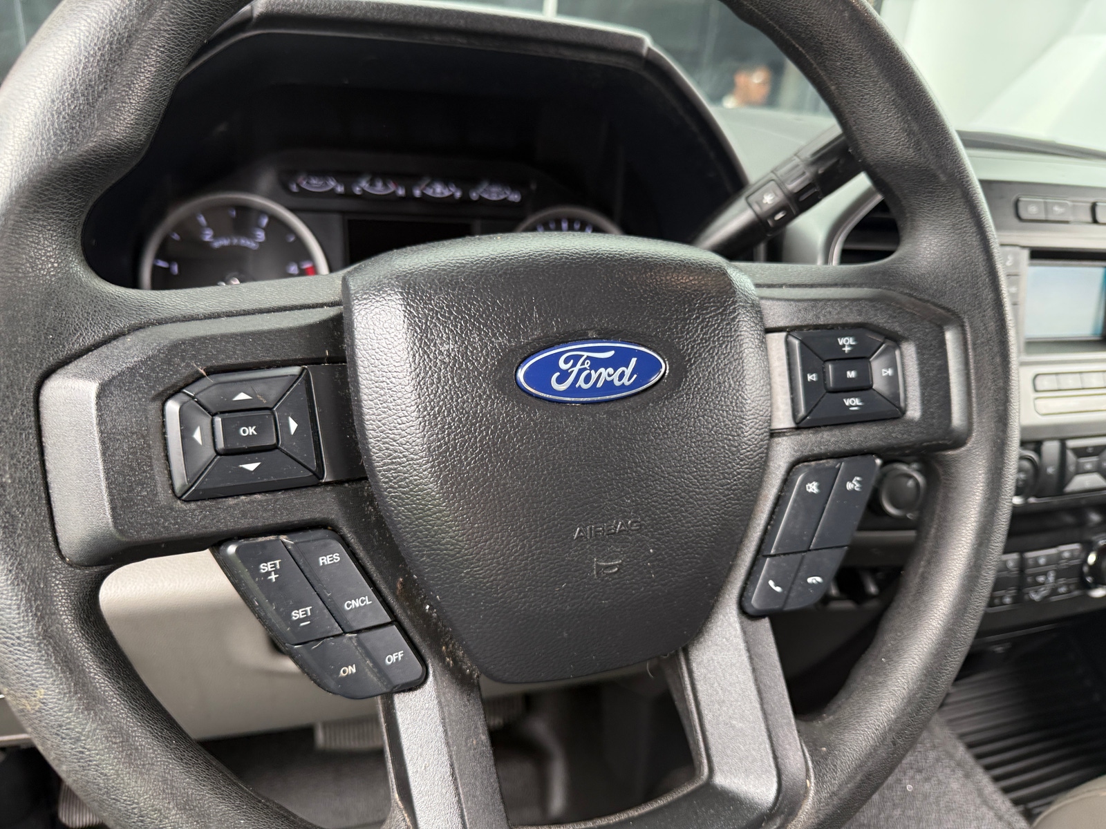 Thumbnail: 2019 Ford Econoline - 5