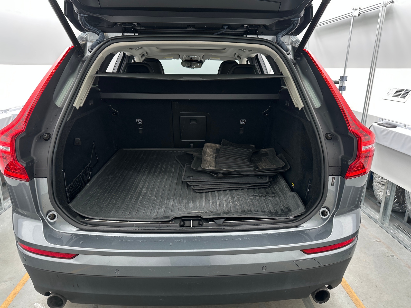 Thumbnail: 2019 Volvo XC60 - 6