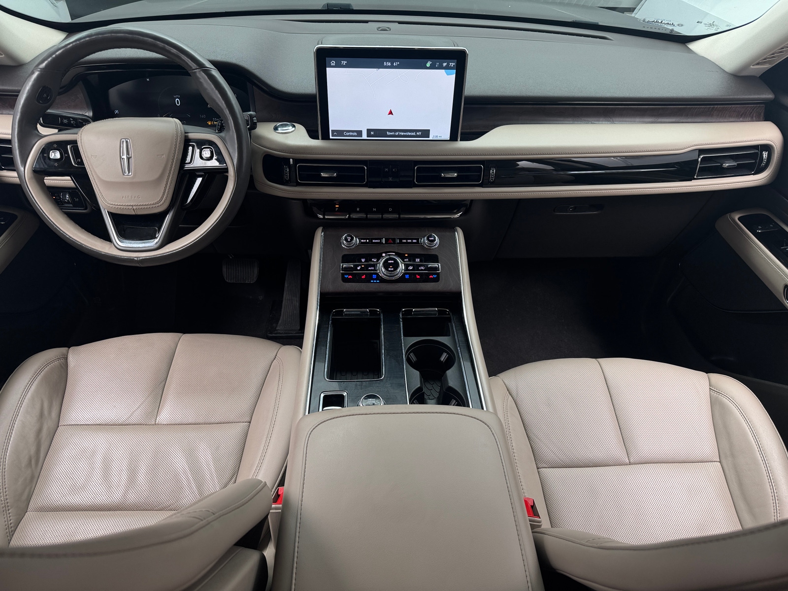 Thumbnail: 2023 Lincoln Aviator - 2
