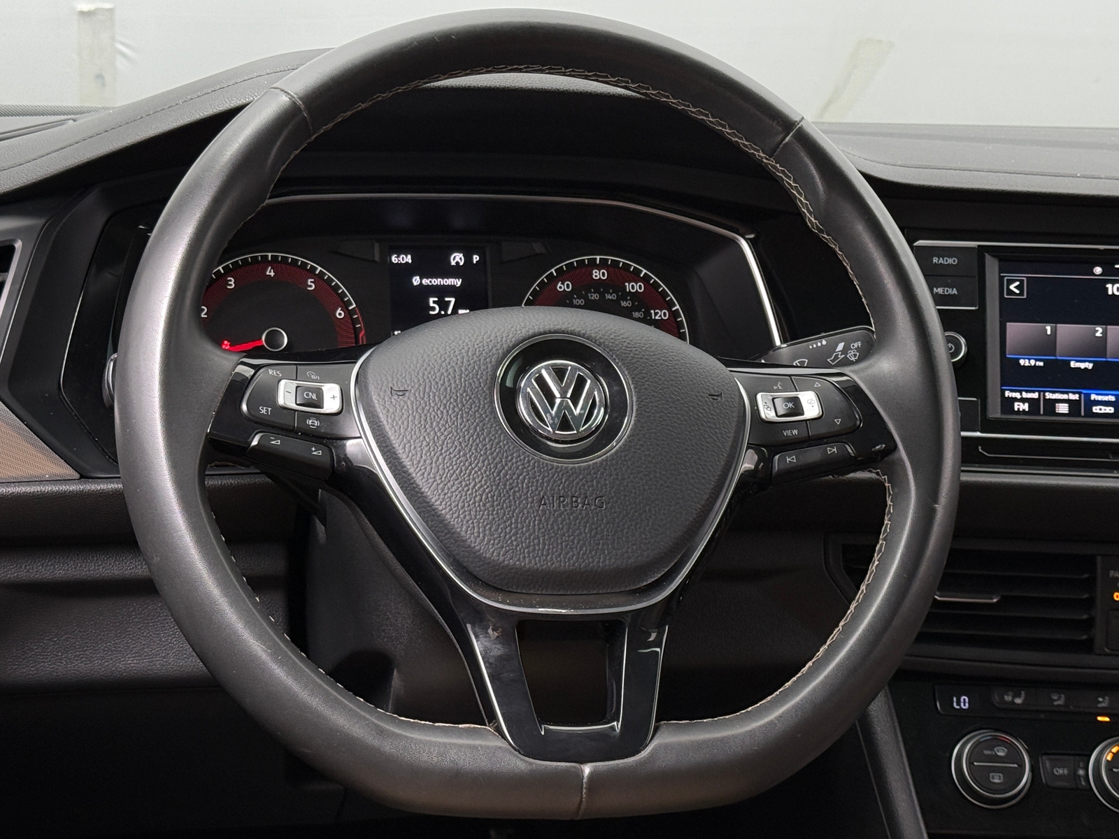 Thumbnail: 2021 Volkswagen Jetta - 4