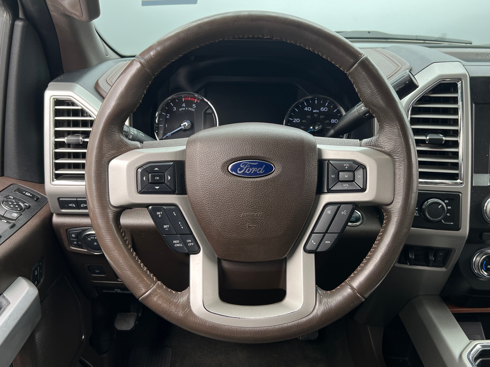 Thumbnail: 2017 Ford Econoline - 4