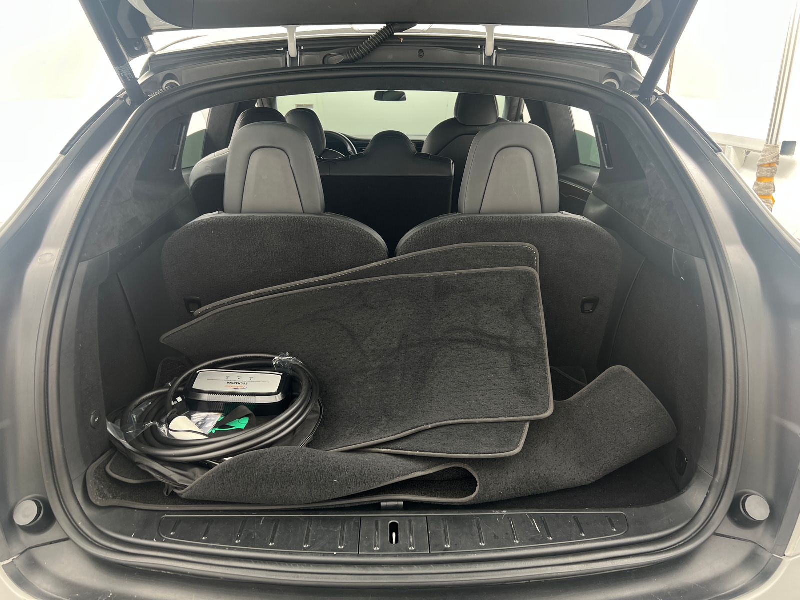 Thumbnail: 2020 Tesla Model X - 6