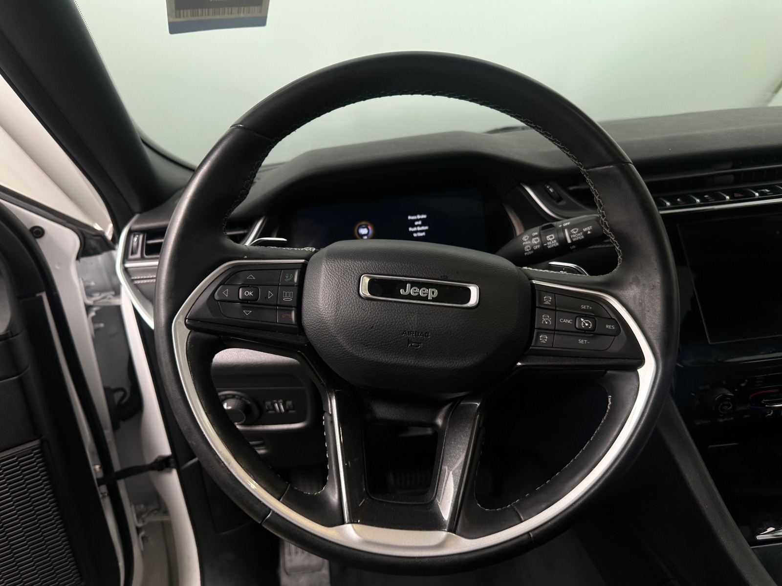 Thumbnail: 2023 Jeep Grand Cherokee - 4
