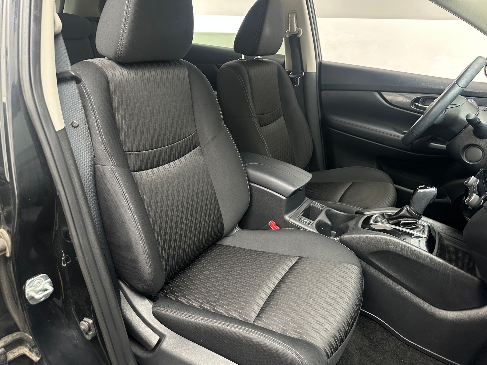 Thumbnail: 2018 Nissan Rogue - 2