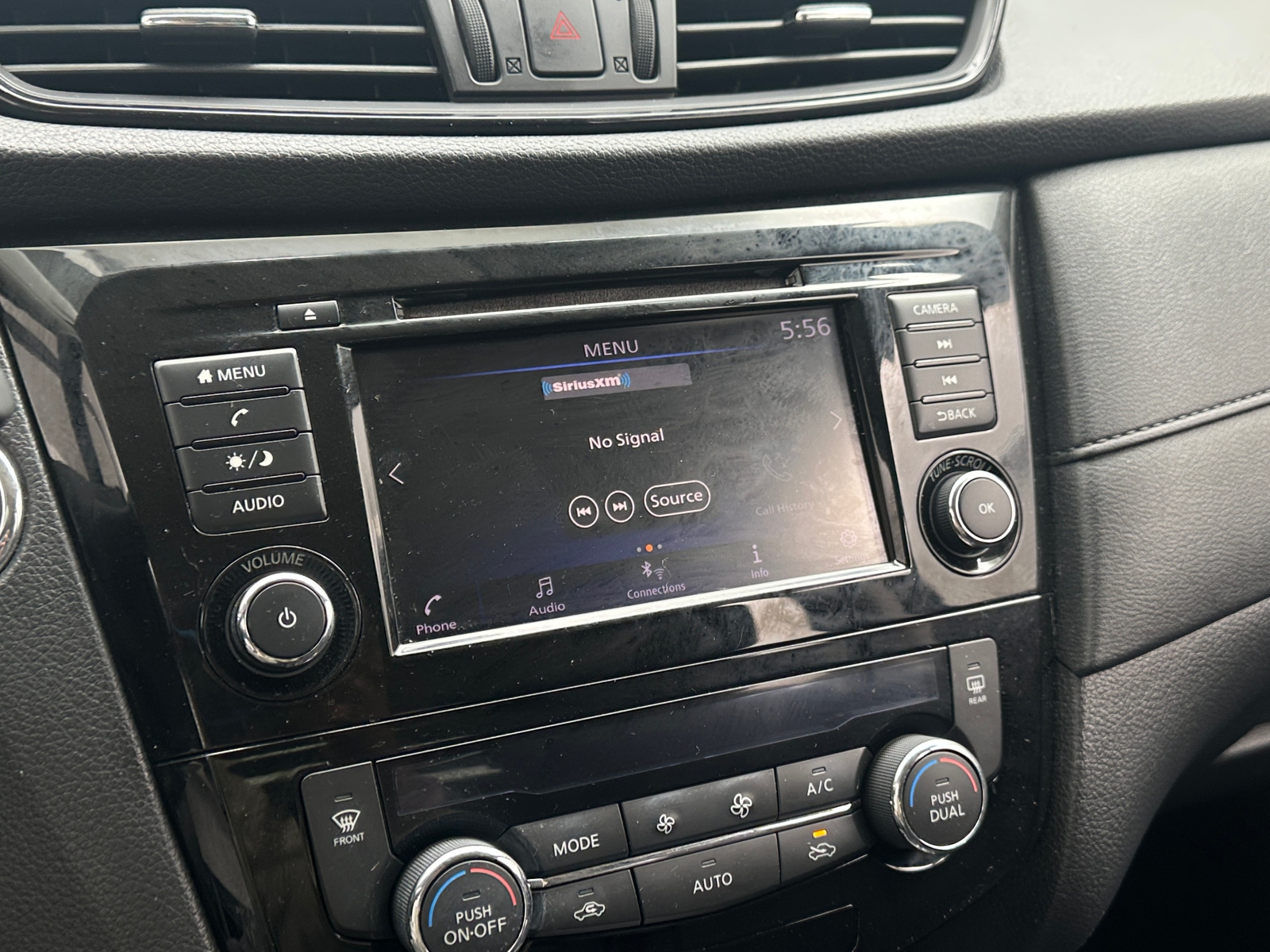 Thumbnail: 2018 Nissan Rogue - 4