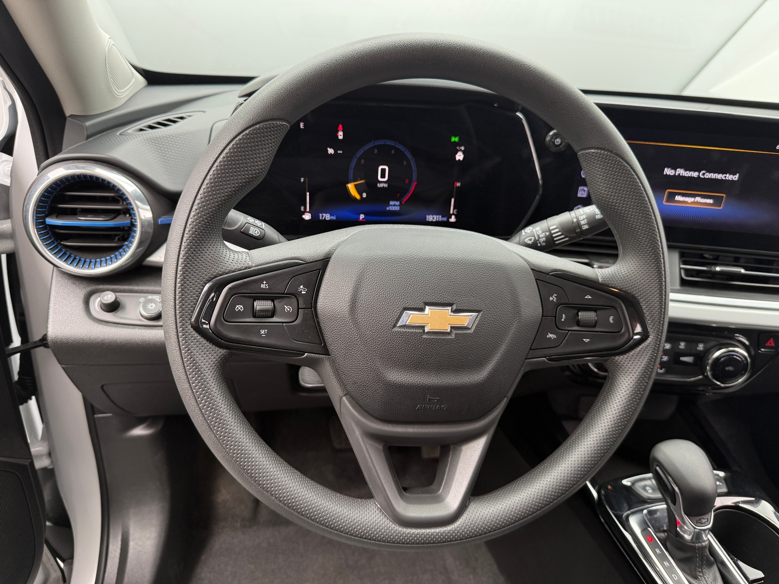 Thumbnail: 2025 Chevrolet Trax - 5