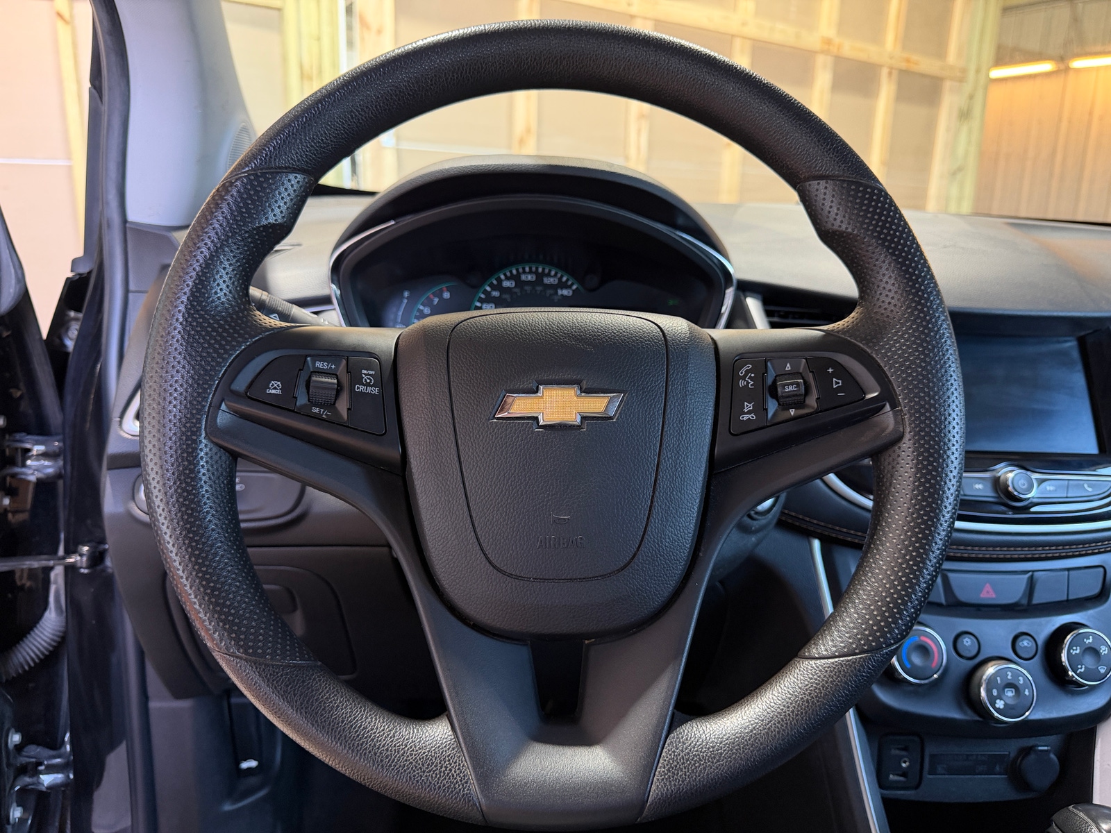 Thumbnail: 2022 Chevrolet Trax - 5