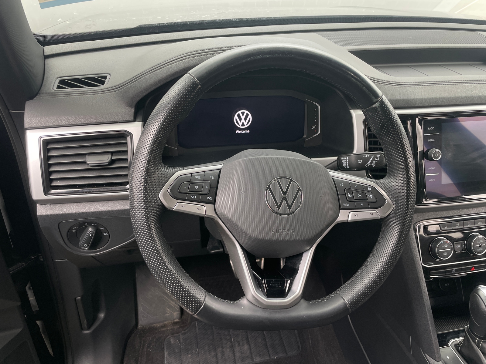 Thumbnail: 2021 Volkswagen Atlas - 4