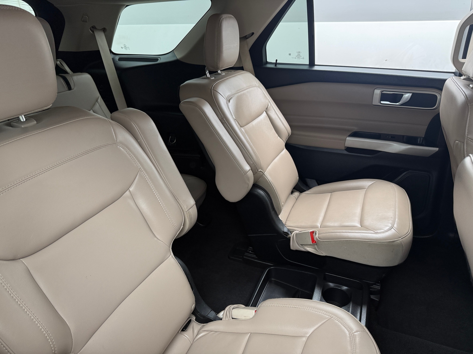Thumbnail: 2021 Ford Explorer - 6