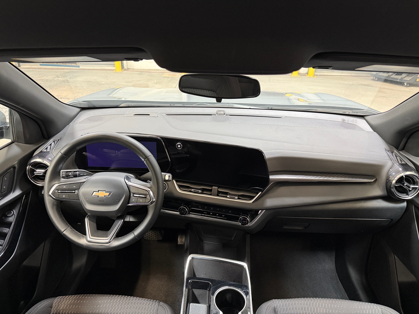 Thumbnail: 2025 Chevrolet Equinox - 3