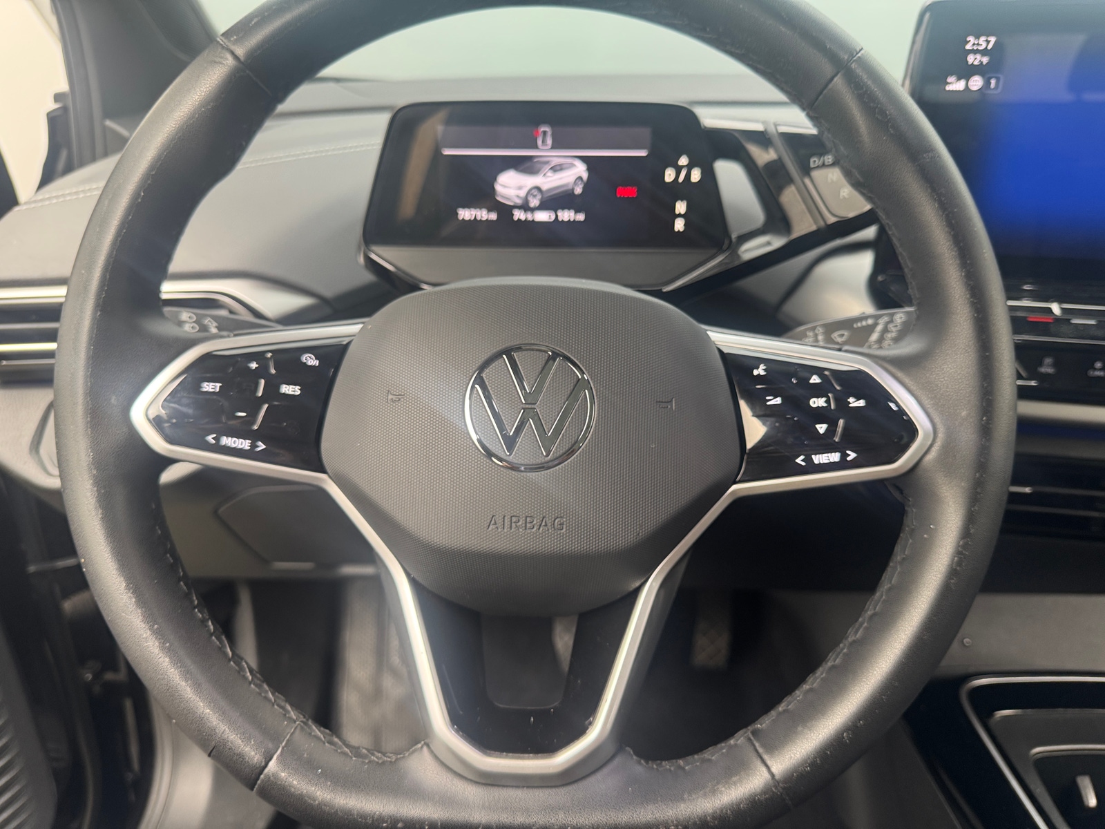 Thumbnail: 2023 Volkswagen ID.4 - 4